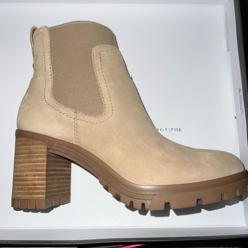 DENNIEL BOOTIE